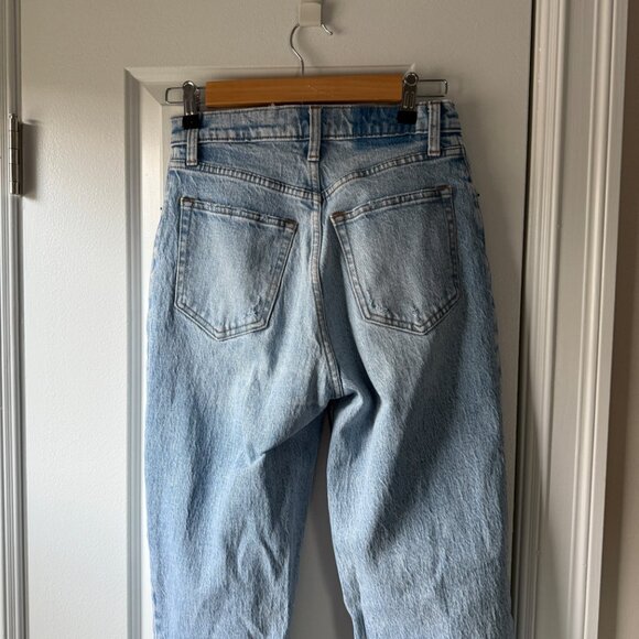 Abercrombie Curve Love Ultra High Rise 90s Straight Jean Light Wash Size 26 - Picture 4 of 8